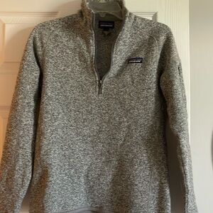 Patagonia quarter zip. Heather Gray